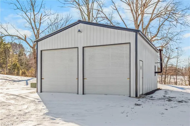 $549,900 | 1165 Flinty Knoll Road, Pinnacle, NC 27043