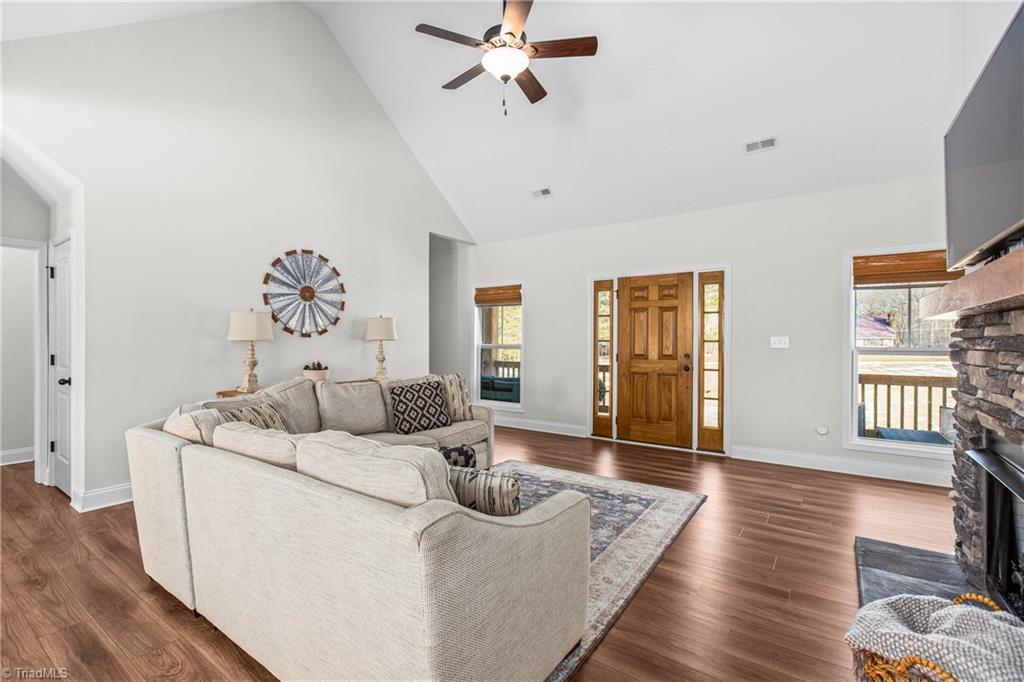 1165 Flinty Knoll Road Pinnacle, NC 27043 - Photo 7 of 36