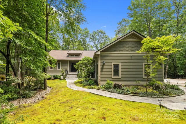 $965,000 | 21 Waga Court, Brevard, NC 28712