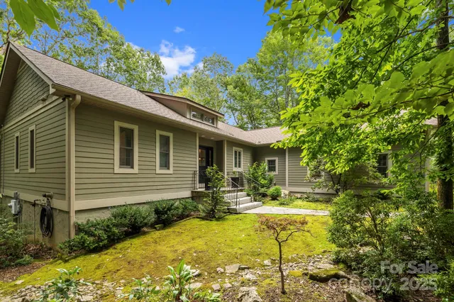 $965,000 | 21 Waga Court, Brevard, NC 28712