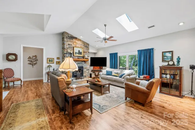 $965,000 | 21 Waga Court, Brevard, NC 28712