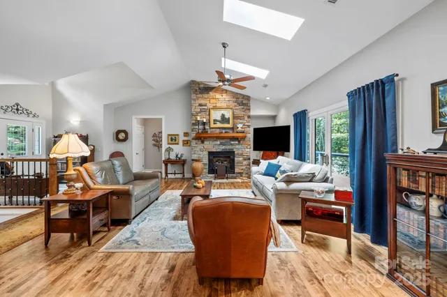 $965,000 | 21 Waga Court, Brevard, NC 28712