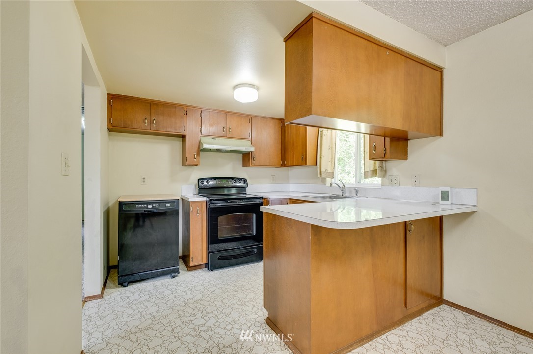4350 Southeast Horstman Road Port Orchard, WA 98366 - Photo 3 of 19 Gallery Image 3