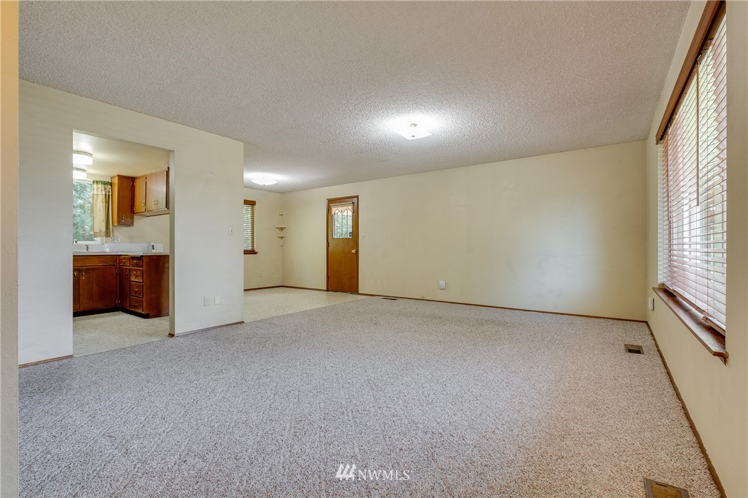 4350 Southeast Horstman Road Port Orchard, WA 98366 - Photo 7 of 19 Gallery Image 7