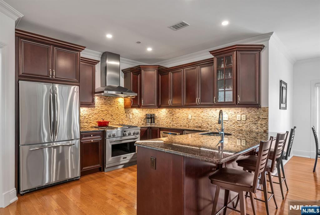 1302 Rio Vista Lane Northvale, NJ 07647 - Photo 9 of 39