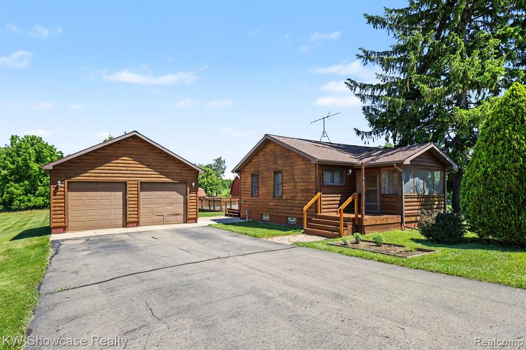 3585 East Clark Road Bath, MI 48808 - Photo 2 of 35