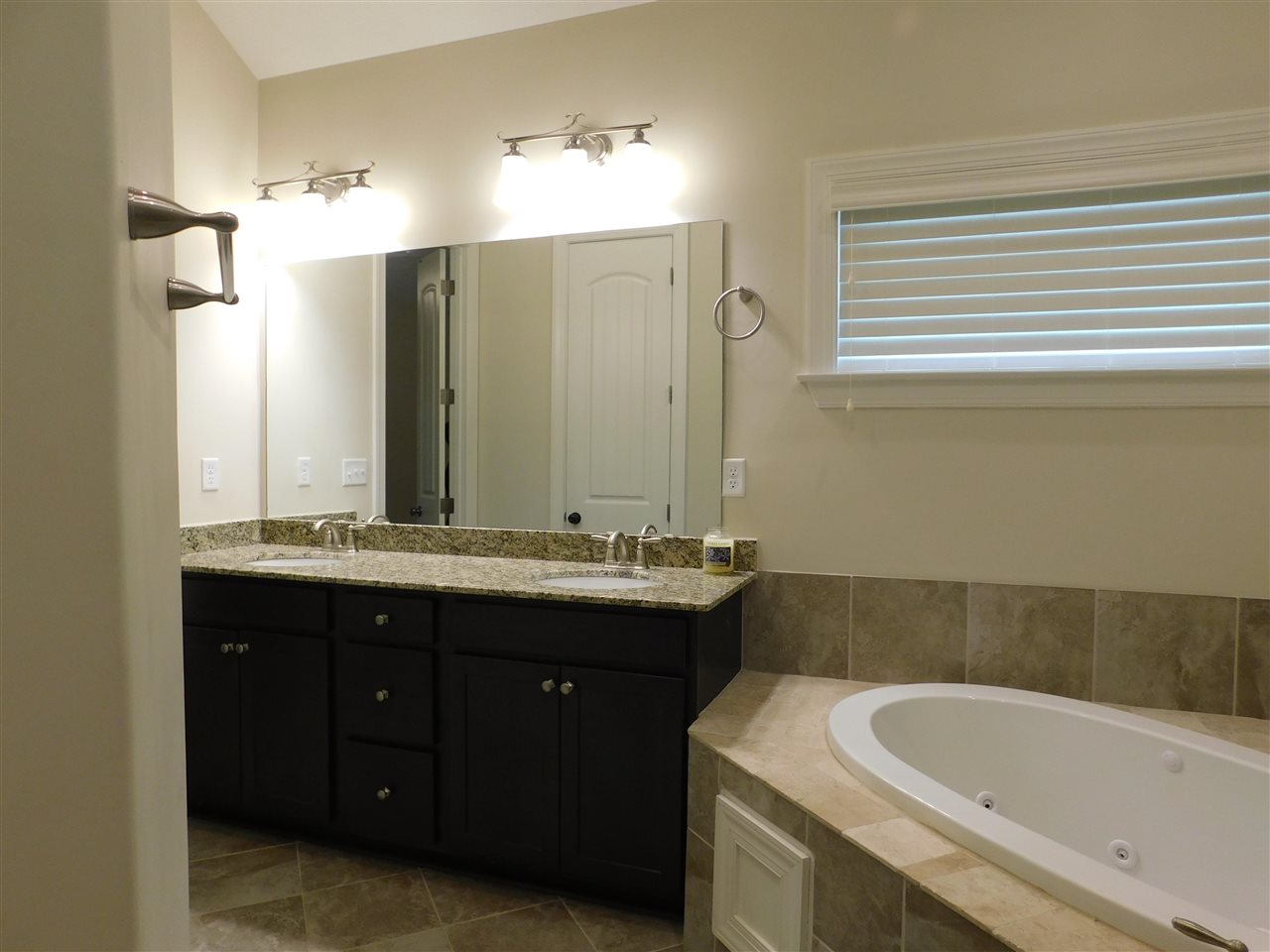 155 Cypress Point Road Oakland, TN 38060 - Photo 15 of 24 Gallery Image 15