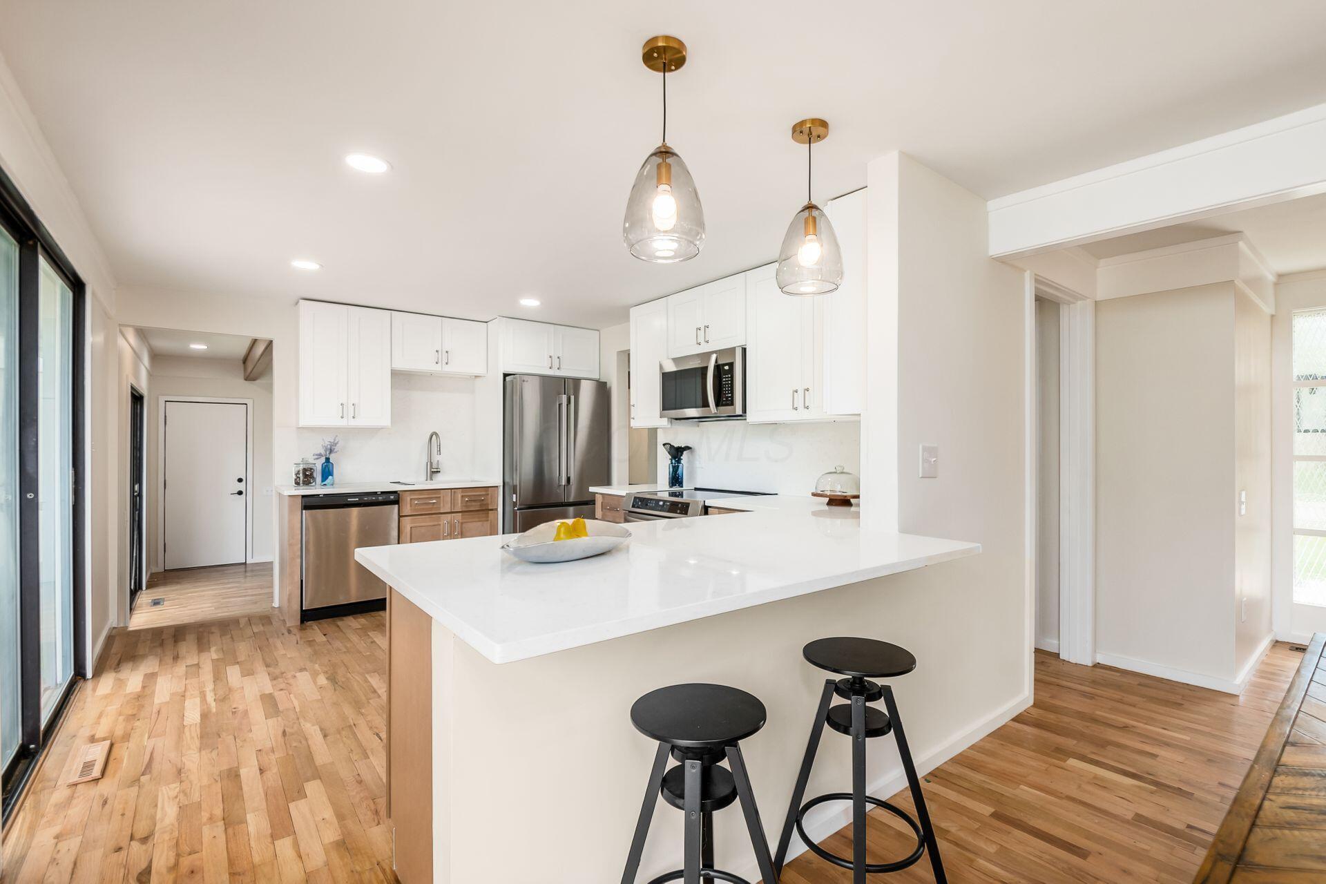 2228 McCoy Road Upper Arlington, OH 43220 - Photo 6 of 48 Kitchen