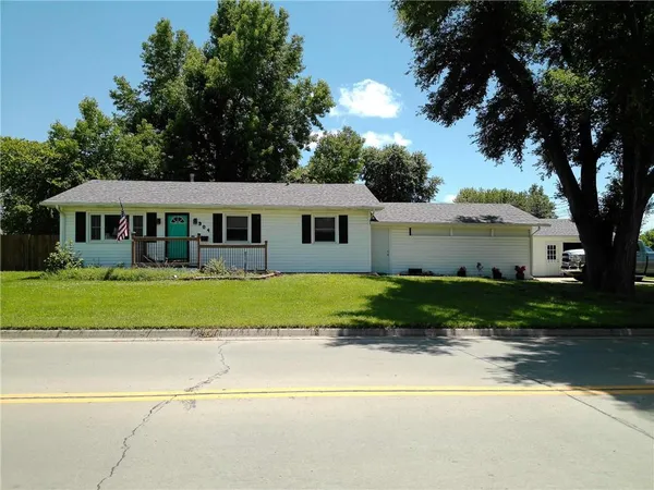 $199,000 | 904 West 7th Street, Ottawa, KS 66067
