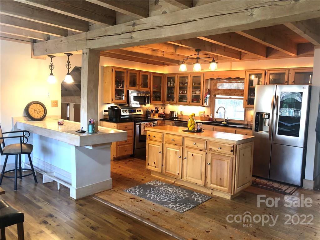 532 Raintree Drive Matthews, NC 28104 - Photo 8 of 46 Gallery Image 8