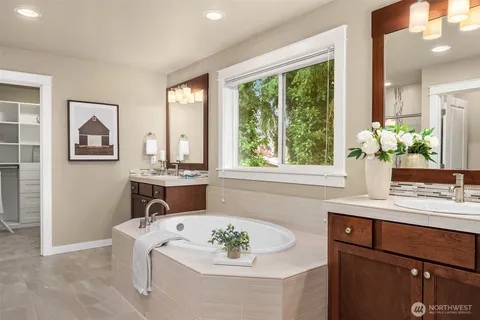 $2,299,000 | 8718 124th Avenue Northeast, Kirkland, WA 98033