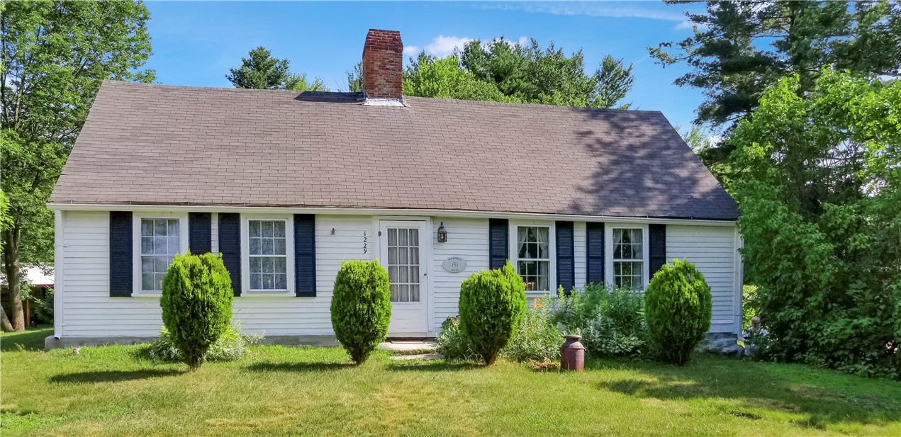 1237 Putnam Pike Glocester, RI 02814 - Photo 20 of 47