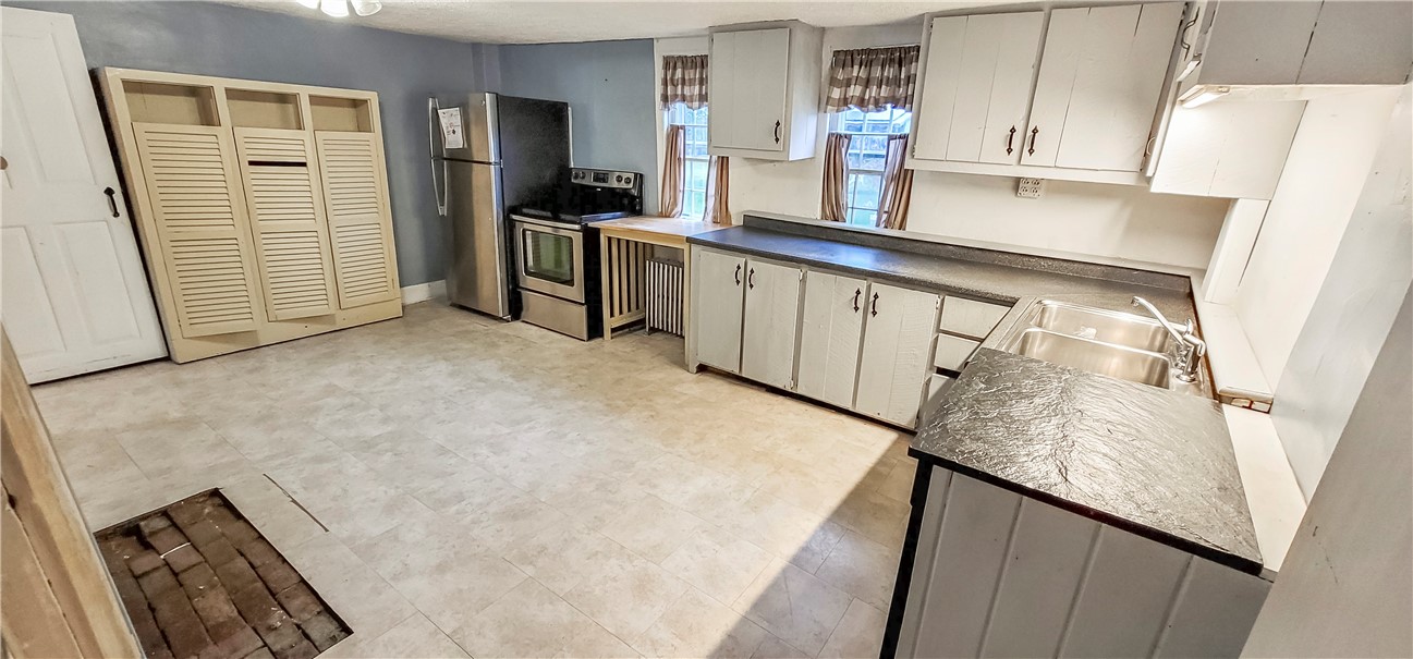 1237 Putnam Pike Glocester, RI 02814 - Photo 26 of 47