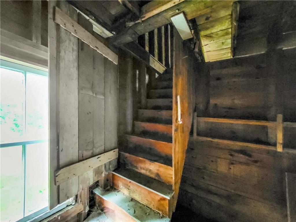 1237 Putnam Pike Glocester, RI 02814 - Photo 42 of 47