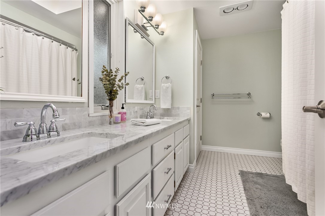 21804 3rd Drive Southeast Bothell, WA 98021 - Photo 12 of 25
