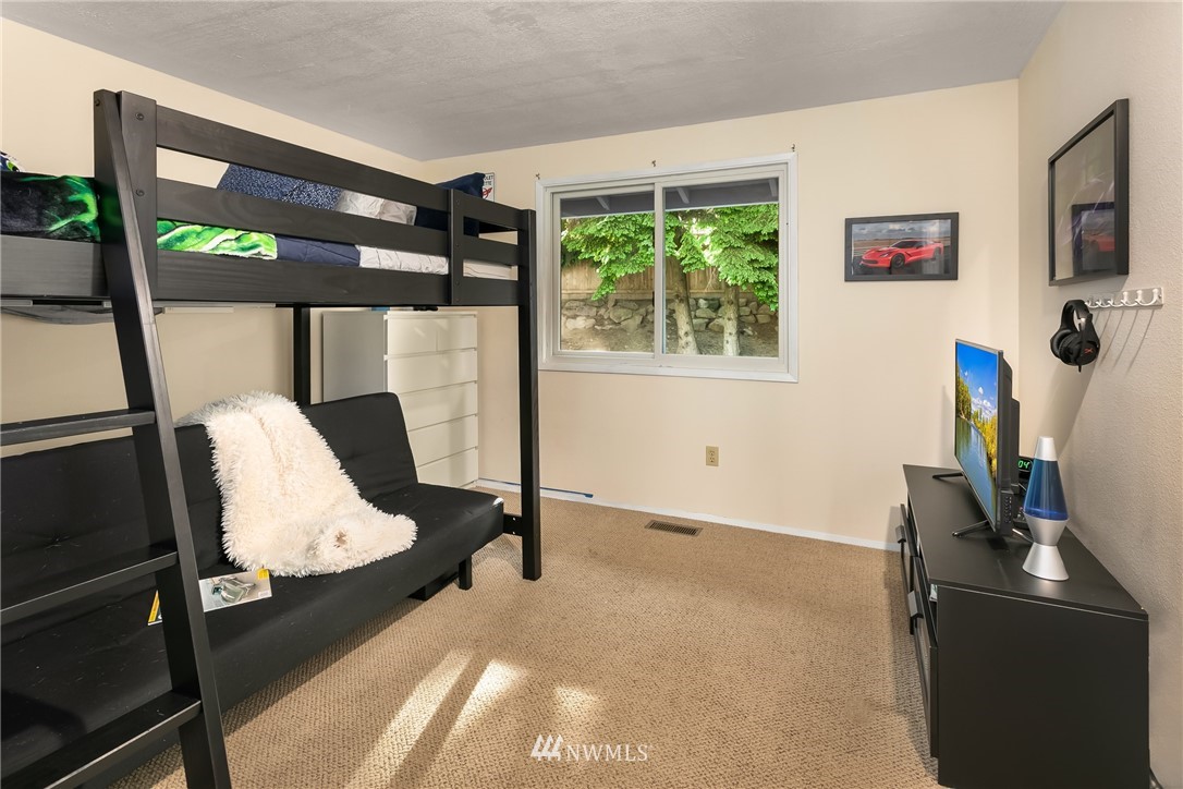 21804 3rd Drive Southeast Bothell, WA 98021 - Photo 14 of 25