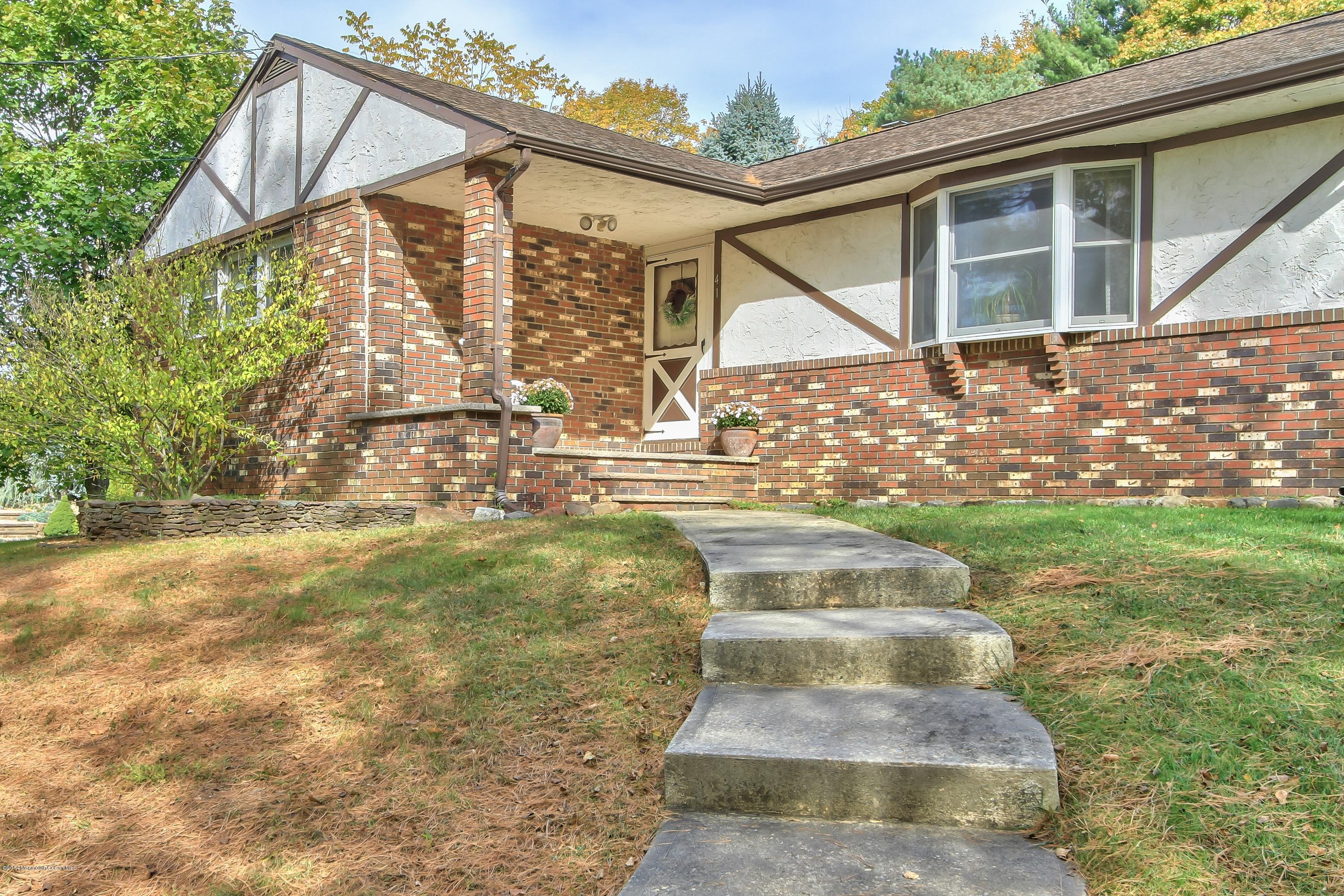41 Nolan Road Morganville, NJ 07751 - Photo 5 of 39 41 Nolan Rd Marlboro Township-print-008-
