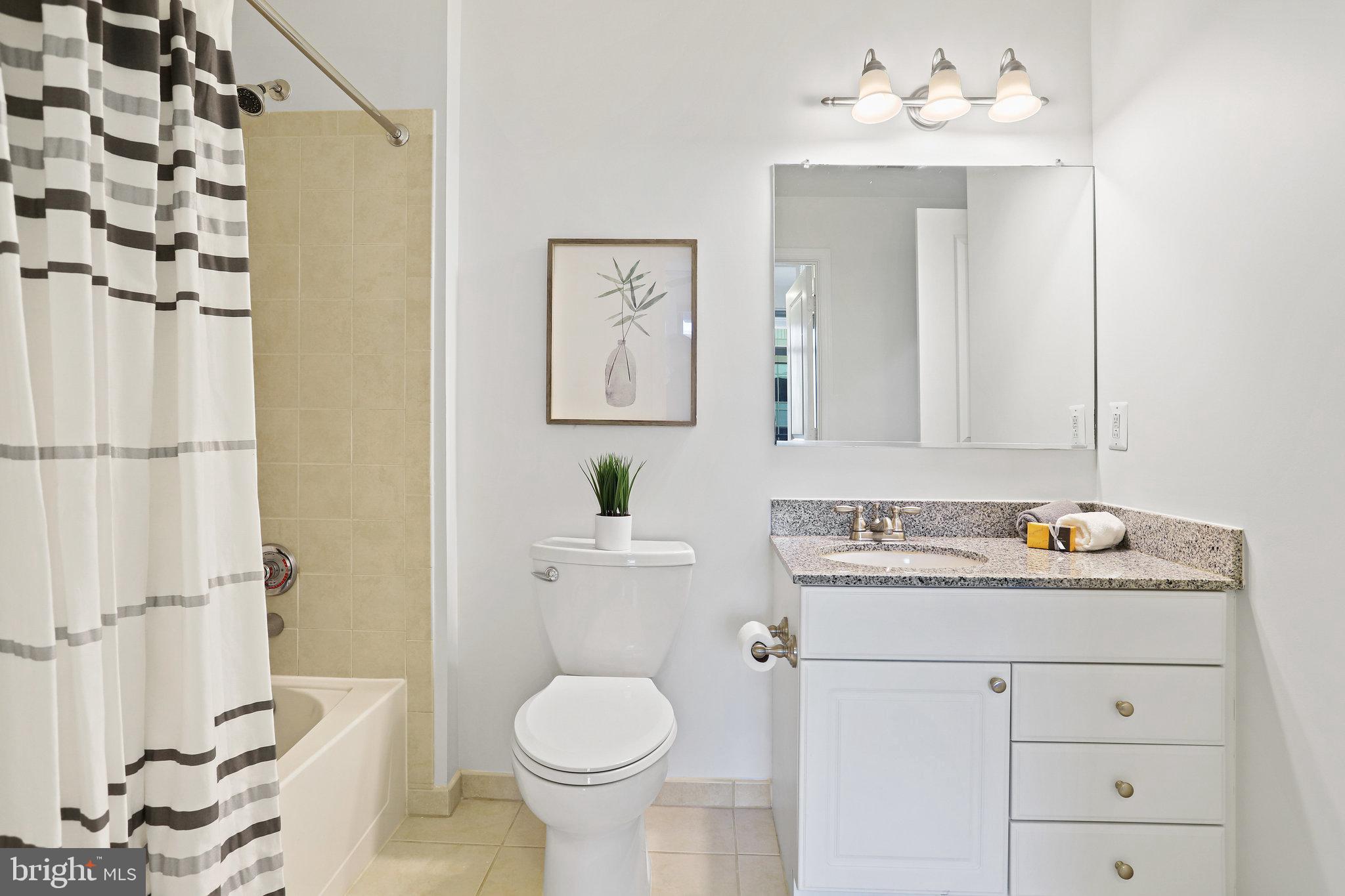 3600 South Glebe Road, Unit 1014W Arlington, VA 22202 - Photo 12 of 36 Updated Full Bath with granite counter