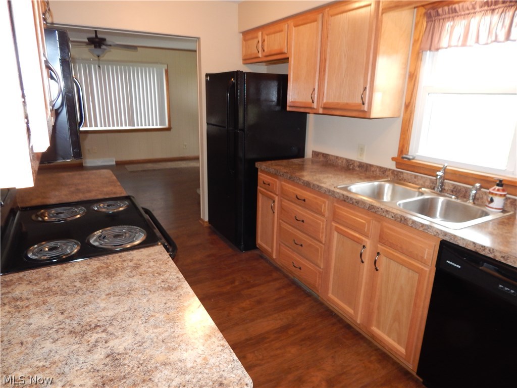 4282 Ridge Road Cortland, OH 44410 - Photo 19 of 33 Gallery Image 19