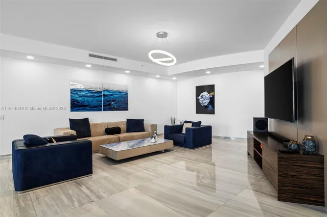 $5,999,000 | 18555 Collins Avenue, Unit 2105, Sunny Isles Beach, FL 33160