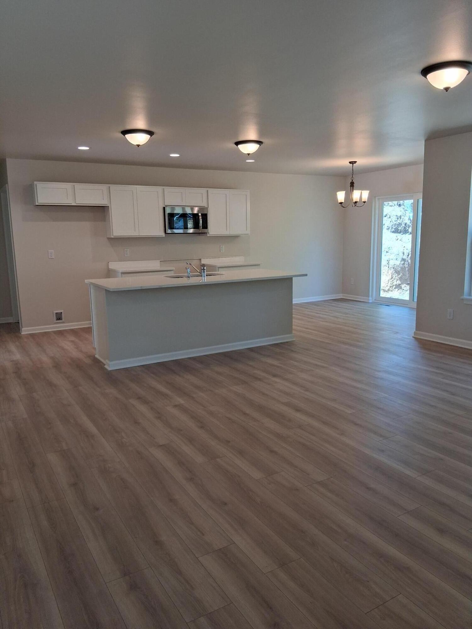 410 Village Lane Ripon, WI 54971 - Photo 3 of 9 1697