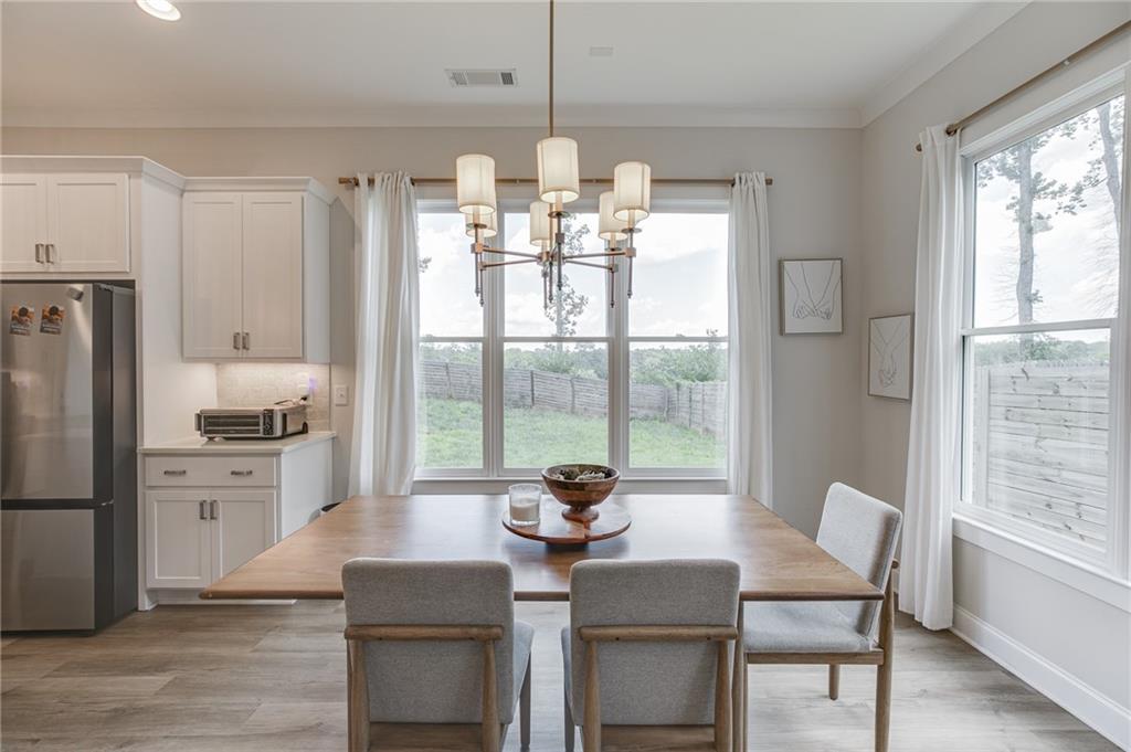 3546 Sandy Woods Lane Stone Mountain, GA 30083 - Photo 10 of 44