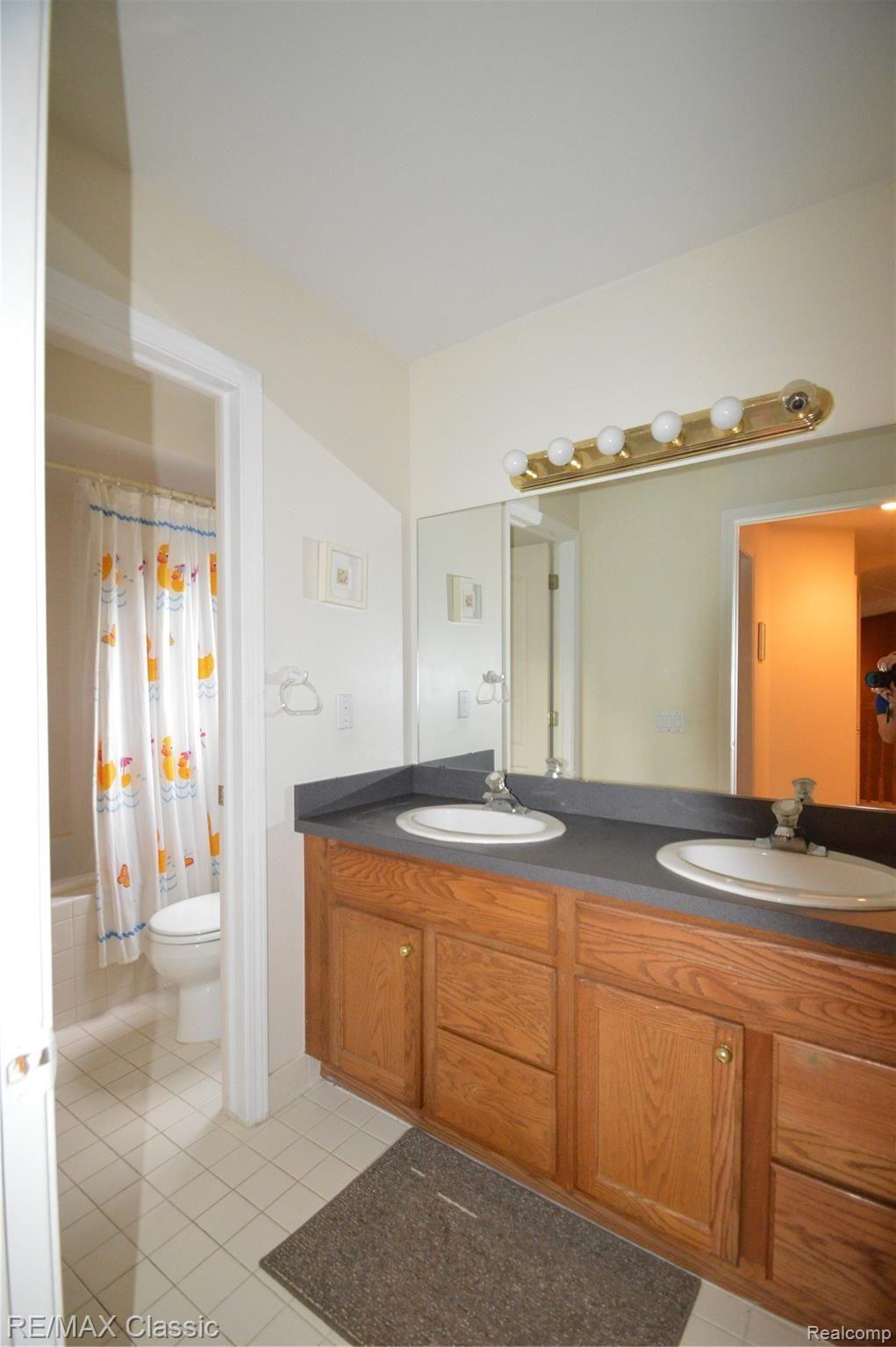 48255 Hanford Road Canton, MI 48187 - Photo 46 of 54 Upstairs bathroom