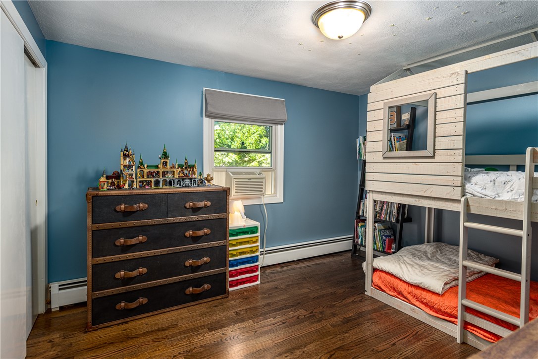 12 Anthony Road Barrington, RI 02806 - Photo 13 of 31