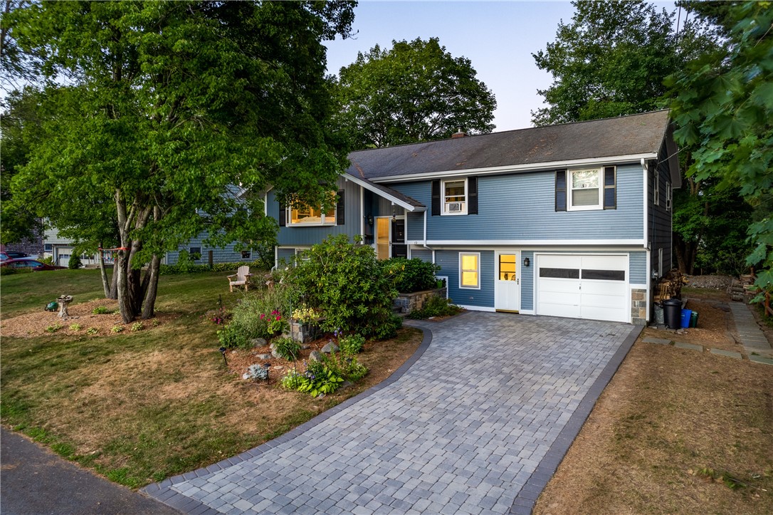 12 Anthony Road Barrington, RI 02806 - Photo 2 of 31