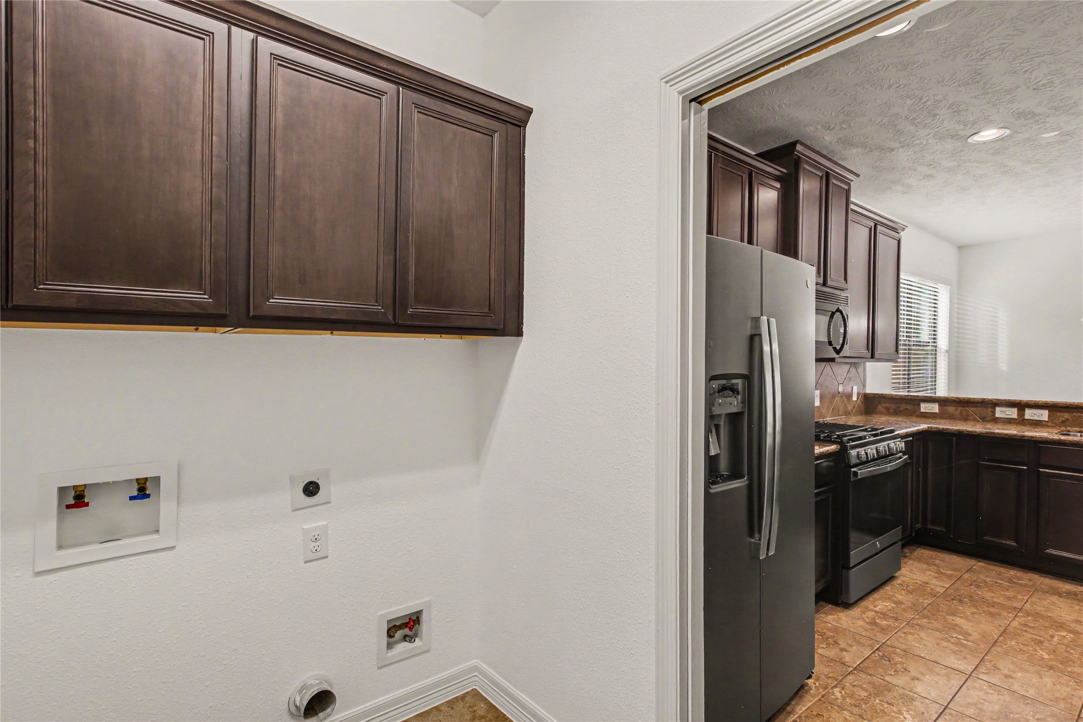 25142 Alina Lane Spring, TX 77386 - Photo 37 of 39 Laundry