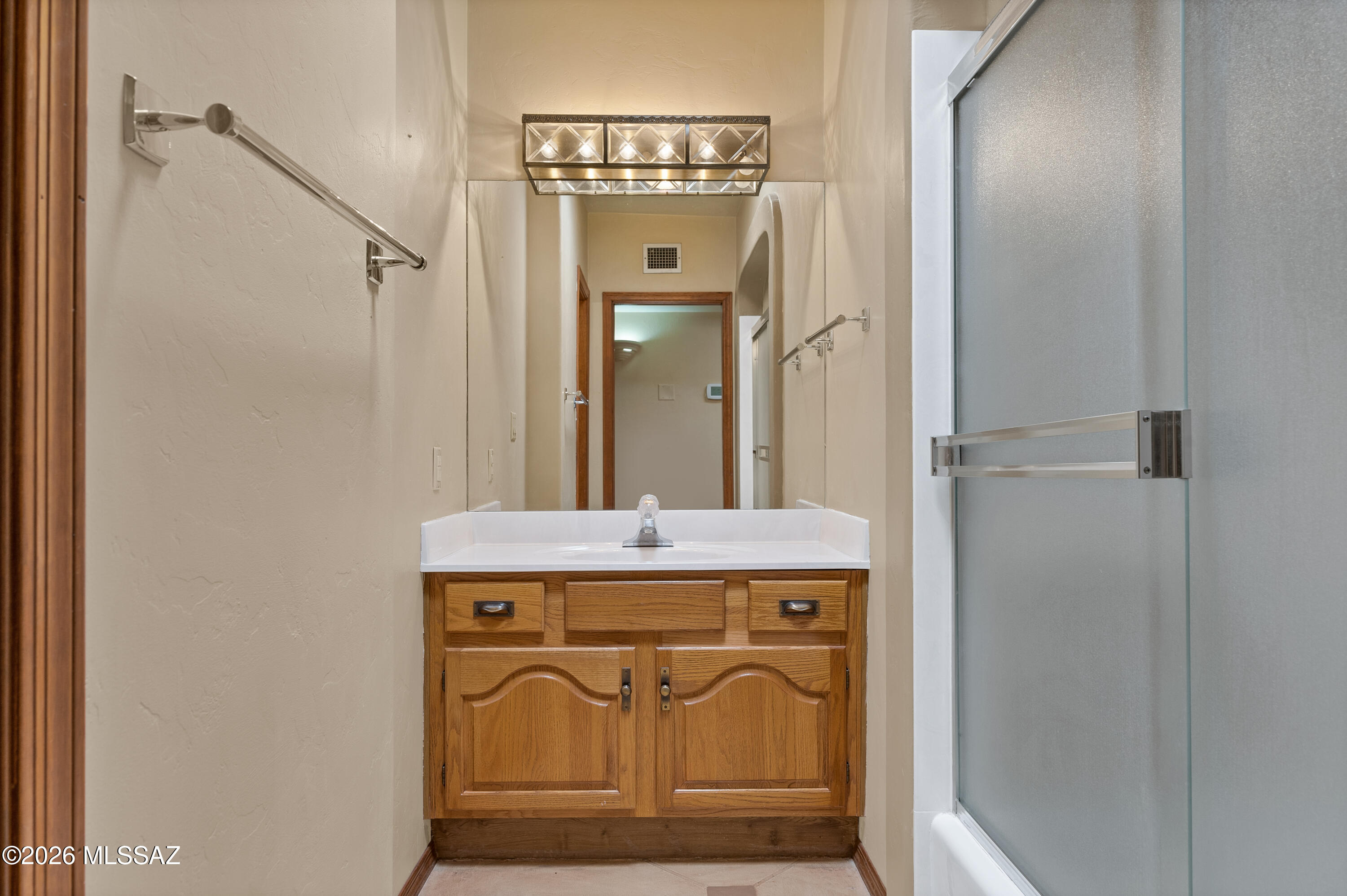 3990 North Ridgecrest Drive Tucson, AZ 85750 - Photo 29 of 42 Guest Bath