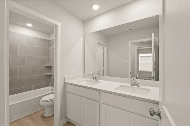 $328,900 | 310 Long Br Drive, Dayton, TX 77535