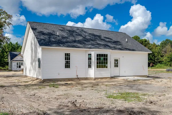 $249,000 | 105 Doris Lane, Teachey, NC 28464