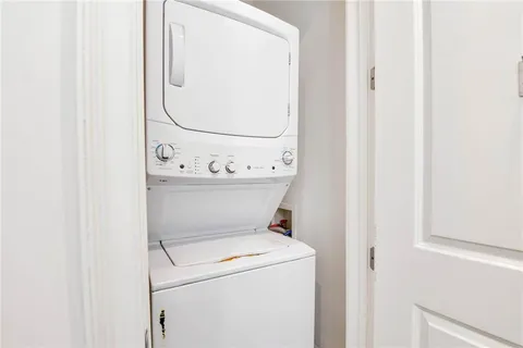 $240,000 | 1201 Canal Street, Unit 416, New Orleans, LA 70112