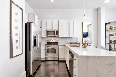 $240,000 | 1201 Canal Street, Unit 416, New Orleans, LA 70112