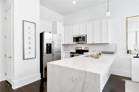 $240,000 | 1201 Canal Street, Unit 416, New Orleans, LA 70112