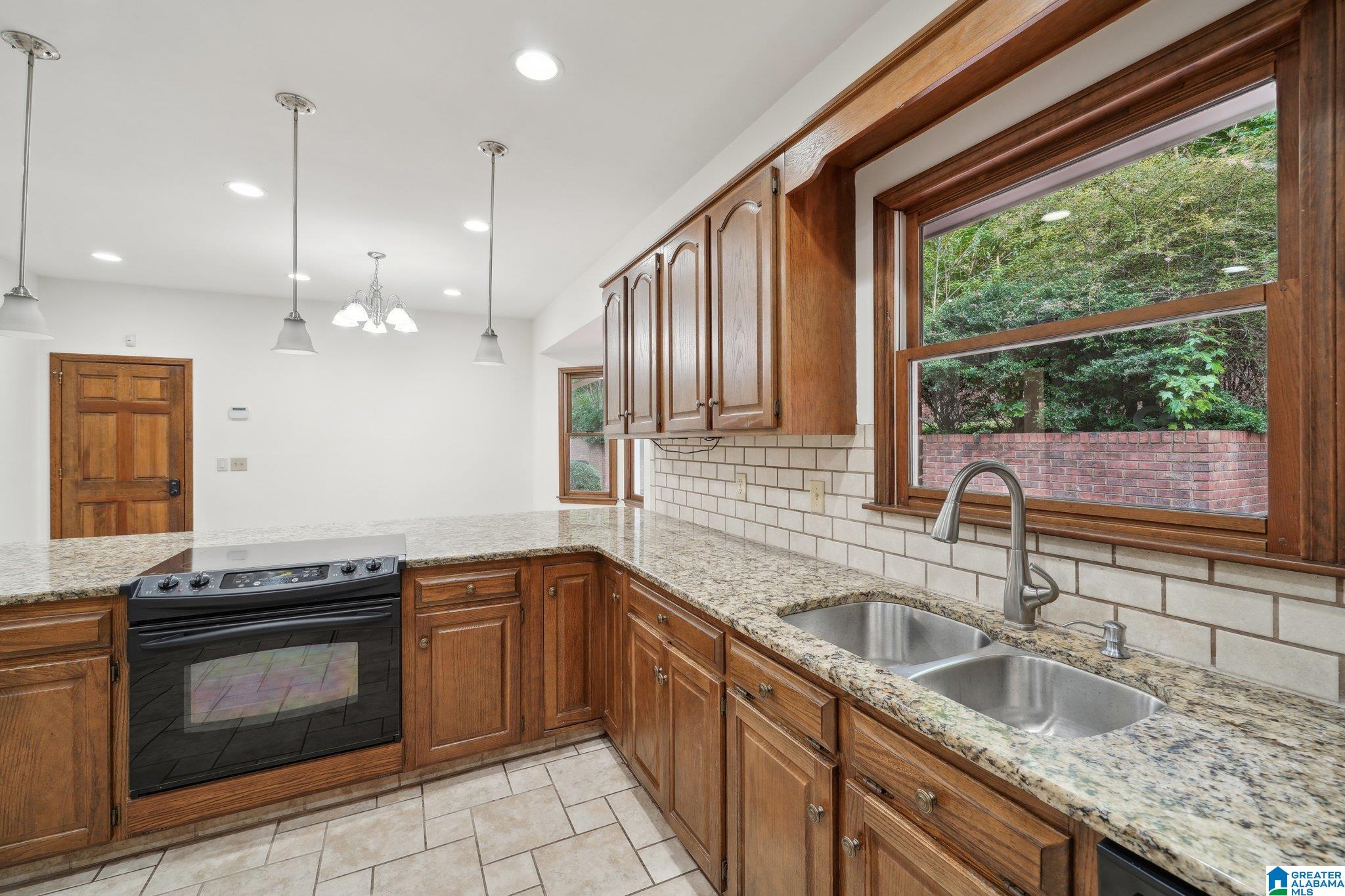 7055 Roper Road Trussville, AL 35173 - Photo 10 of 46