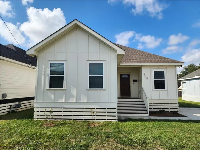 $2,700 | 220 Trudeau Drive, Metairie, LA 70003
