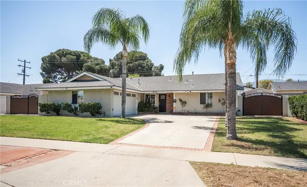 $695,000 | 934 Lorna Street, Corona, CA 92882