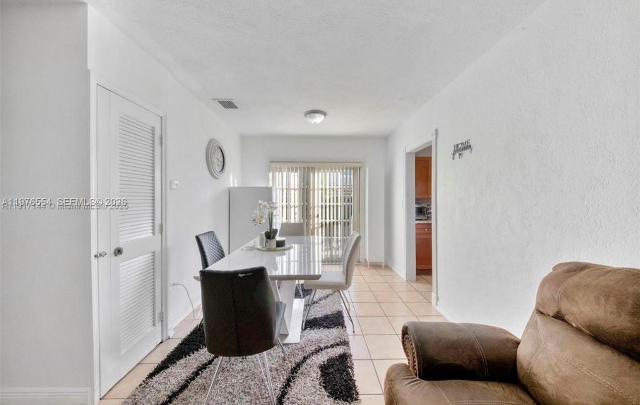 5300 Southwest 6th Street Miami, FL 33134 - Photo 12 of 20