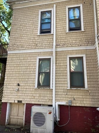 27 Holyoke Road Somerville, MA 02144 - Photo 3 of 14 Gallery Image 3