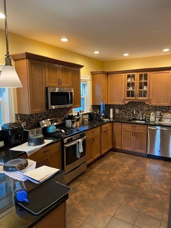 27 Holyoke Road Somerville, MA 02144 - Photo 6 of 14 Gallery Image 6