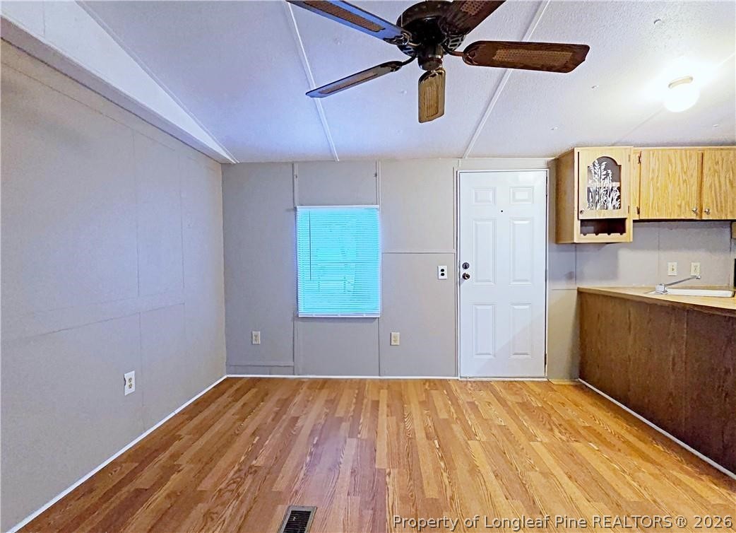1581 Rim Road Fayetteville, NC 28314 - Photo 2 of 38