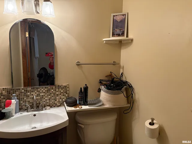 $164,900 | 1800 Frazier Avenue, Centralia, IL 62801