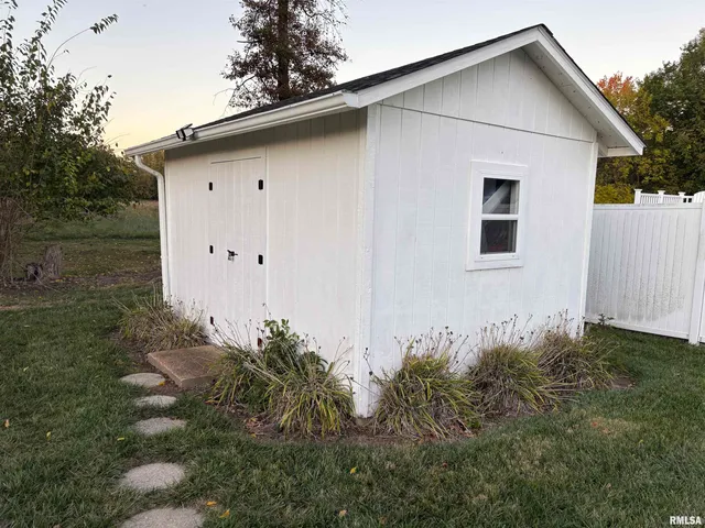 $164,900 | 1800 Frazier Avenue, Centralia, IL 62801