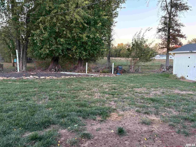 $164,900 | 1800 Frazier Avenue, Centralia, IL 62801