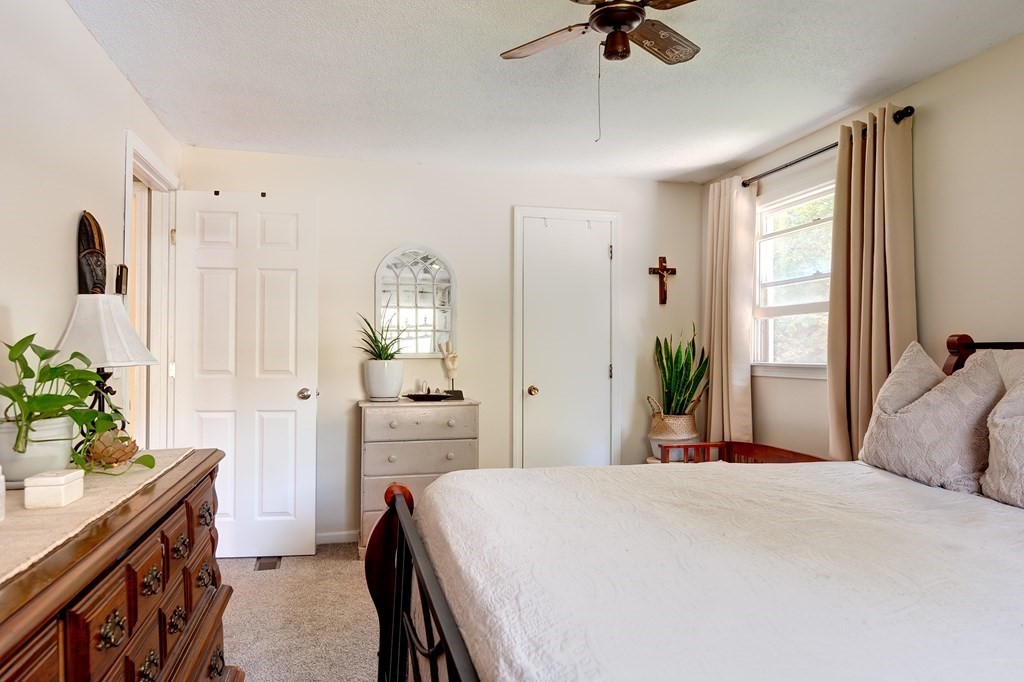 121 Hastings Road Spencer, MA 01562 - Photo 8 of 22 Gallery Image 8