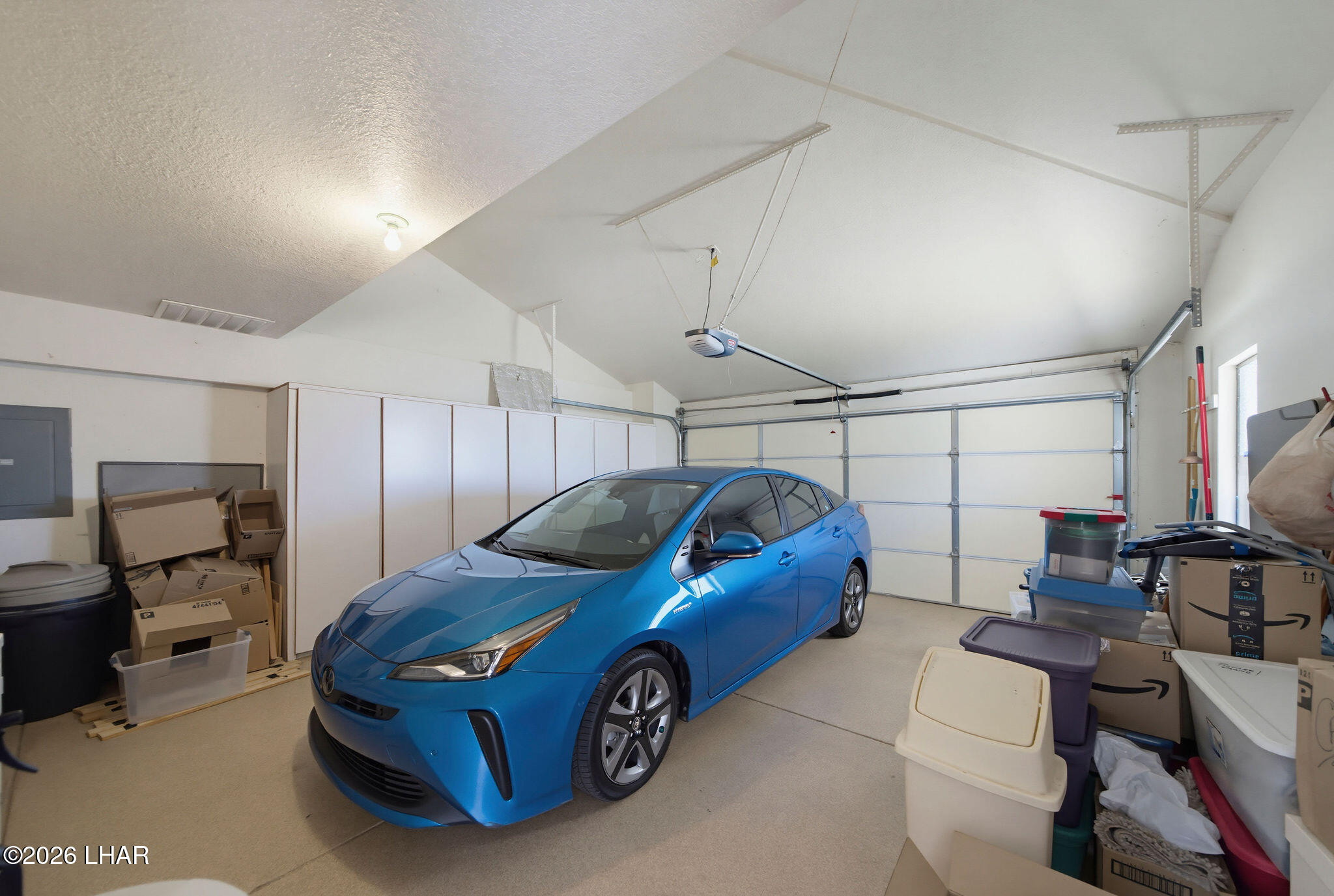 375 London Bridge Road, Unit 40 Lake Havasu City, AZ 86403 - Photo 27 of 39 Two Car Garage