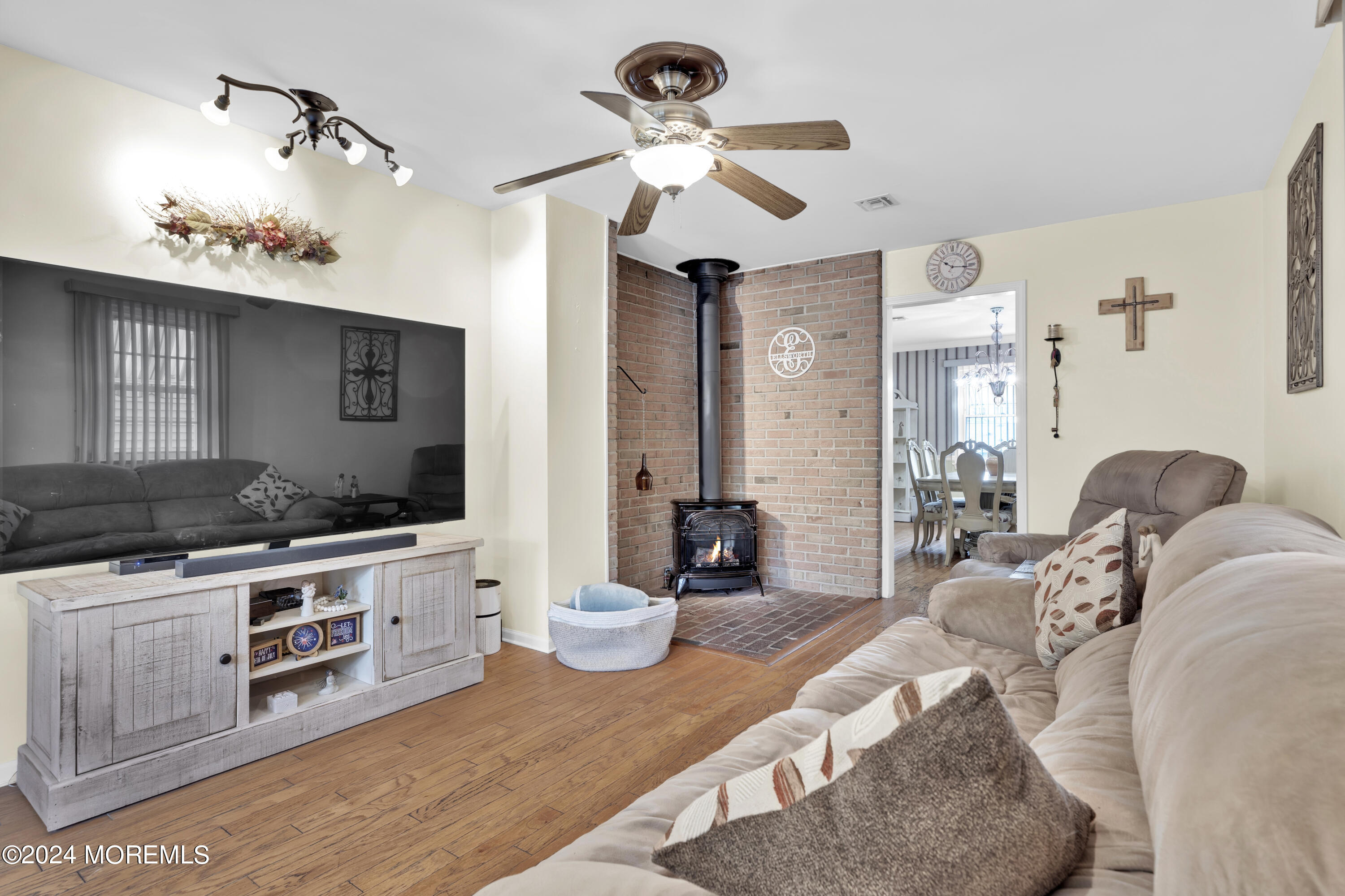 173 Walnut Drive Brick, NJ 08724 - Photo 6 of 31 16F6606C-6C1D-4A21-BD95-4DA4045CDEA1