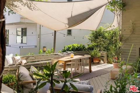 $1,495,000 | 2315 Cove Avenue, Los Angeles, CA 90039